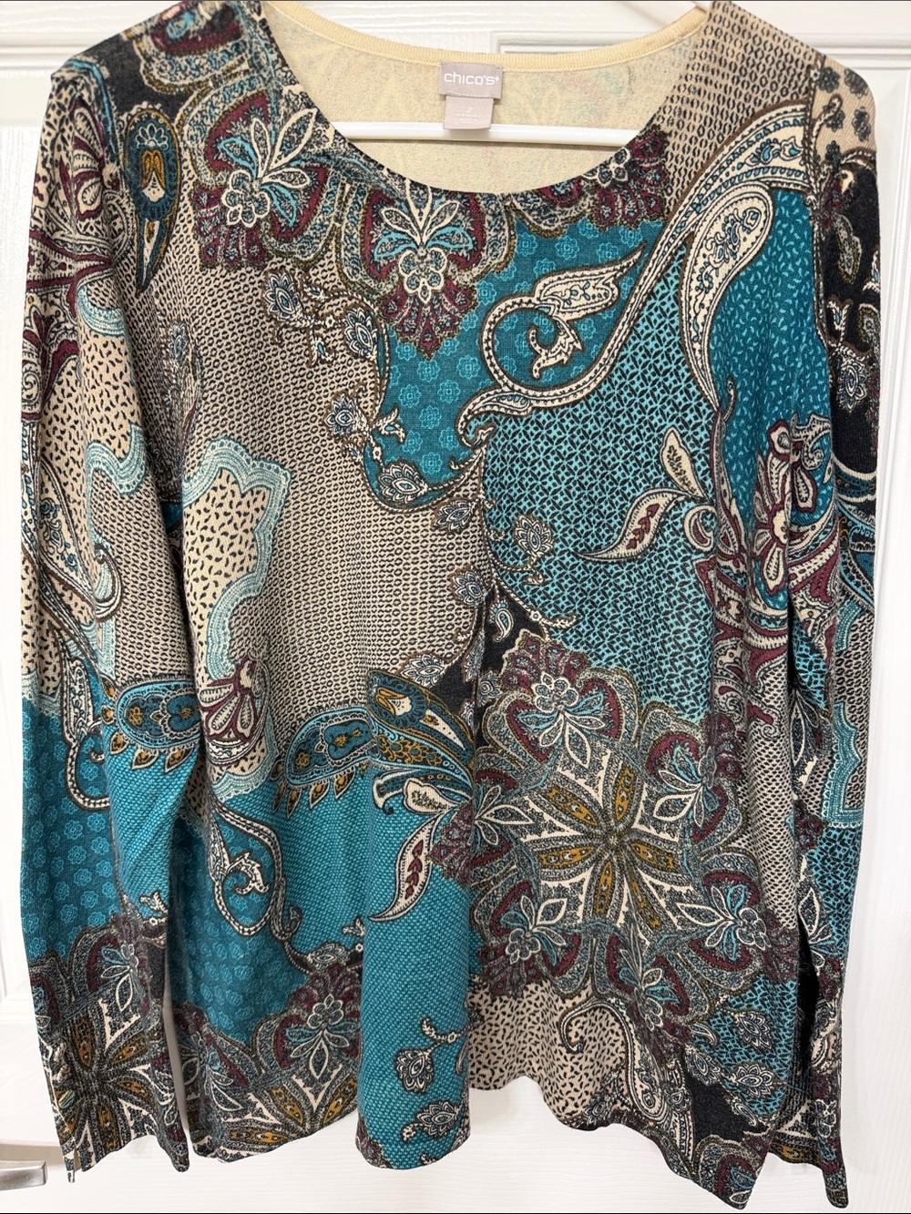 Chico's Size 2 Teal and Cream Paisley-Print Long Sleeve Lightweight Sweater